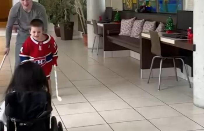 Lane Hutson a rendu visite à des enfants malades pendant ses vacances