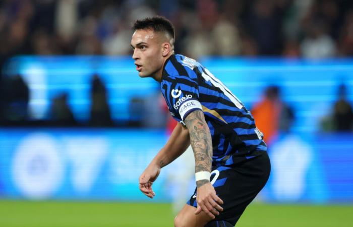 Lautaro Martinez ouvre le score lors de la grande finale de la Supercoppa Italiana 2025