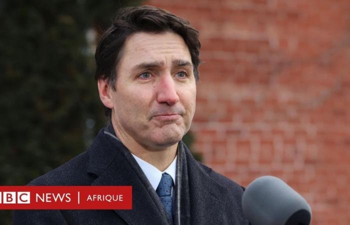 il démissionne de son poste de Premier ministre du Canada après près de 10 ans au pouvoir