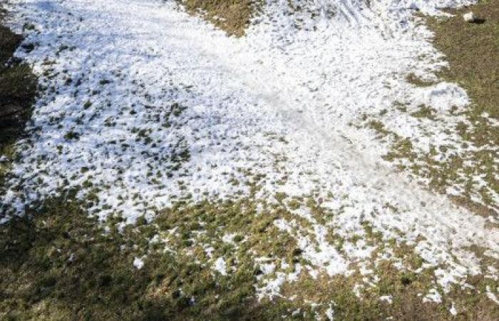 Un front chaud fatal pour la neige tombe sur la Suisse