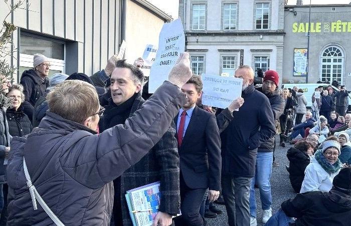 Aveyron. Hôpital Saint-Affrique, 200 personnes pour « accueillir » le directeur général de l’ARS [SUIVI EN DIRECT]