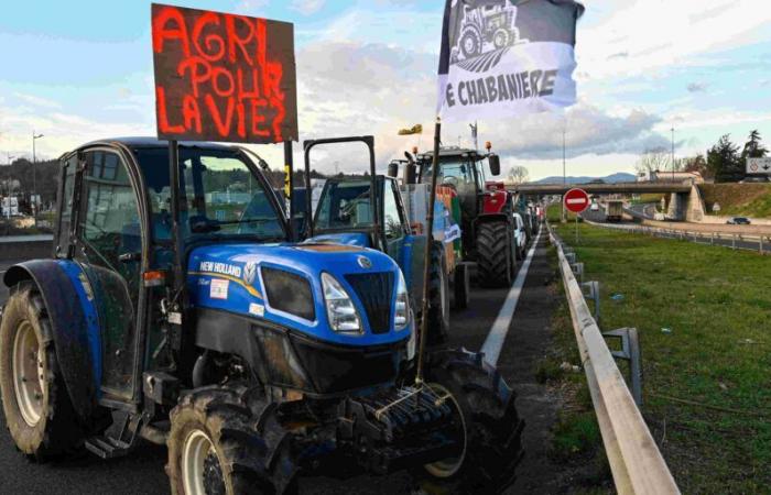 EN DIRECT – Des agriculteurs de la Coordination rurale tentent de manifester à Paris, circulation perturbée au sud de Lyon