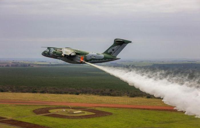 L’armée de l’air brésilienne acquiert une deuxième unité d’équipement de lutte contre les incendies pour équiper sa flotte de KC-390 – Actualités aéronautiques