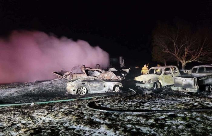 Incendie mortel à Saint-Herménégilde et un véhicule volé à deux reprises pendant les longues vacances