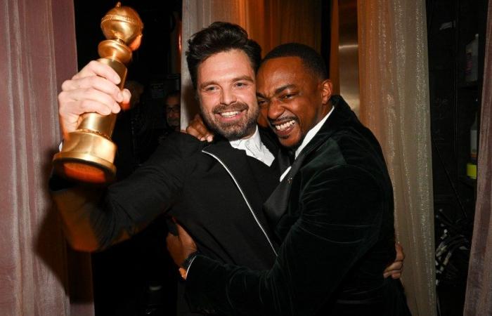 Anthony Mackie écrase Sebastian Stan lors des interviews des gagnants des Golden Globes