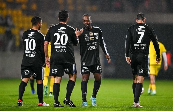 The stars of the Variétés Club de France in Guadeloupe for Marius Trésor