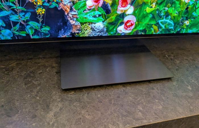 Samsung officialise trois nouvelles séries de TV OLED pour 2025 : S95F, S90F et S85F