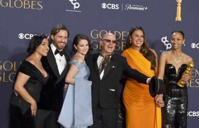 “Nous sommes très fiers de notre travail”, réagit la chanteuse et compositrice française Camille Ducol, “meilleure chanson originale” aux Golden Globes pour “El mal”, dans le film “Emilia Pérez”