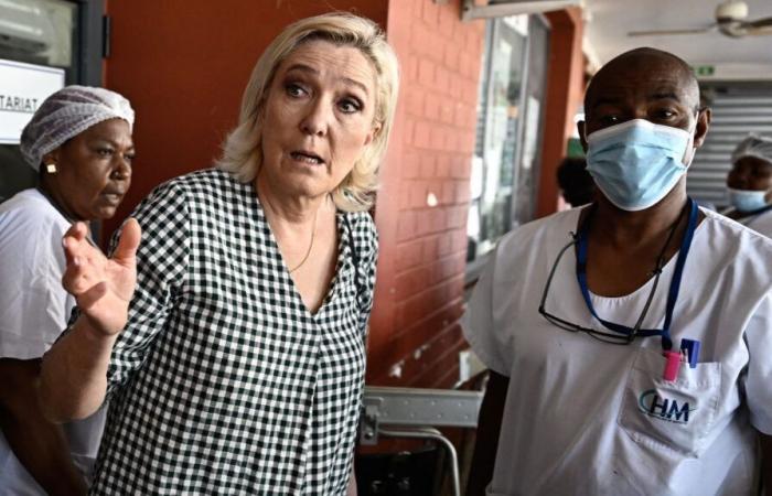 à Mayotte, Marine Le Pen face au désarroi des personnels soignants