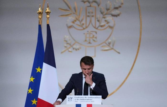 Emmanuel Macron appelle Kyiv à des « discussions réalistes » sur son territoire