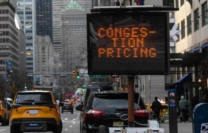 Les conducteurs de New York sont confrontés au premier trajet à des péages liés à la congestion. Voici un aperçu de comment ça se passe.