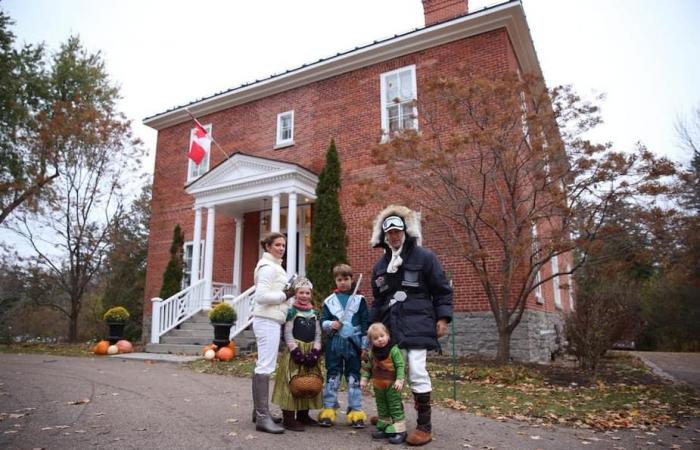 voici les moments où les costumes de Justin Trudeau ont fait réagir