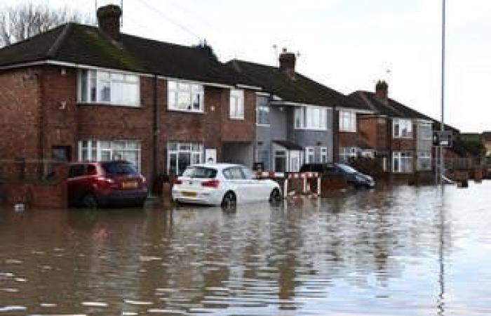 Avertissement de neige pour Londres alors que le Royaume-Uni se prépare à une chute des températures jusqu’à -20 °C au milieu des alertes sanitaires : météo en direct