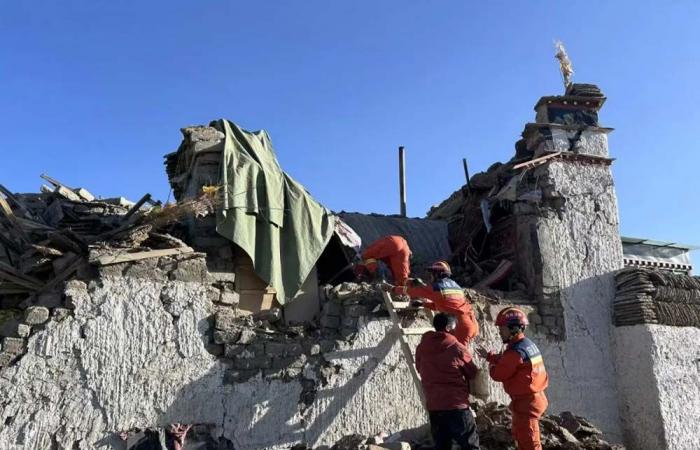 Un tremblement de terre tue au moins 95 personnes au Tibet et dans la région de l’Everest