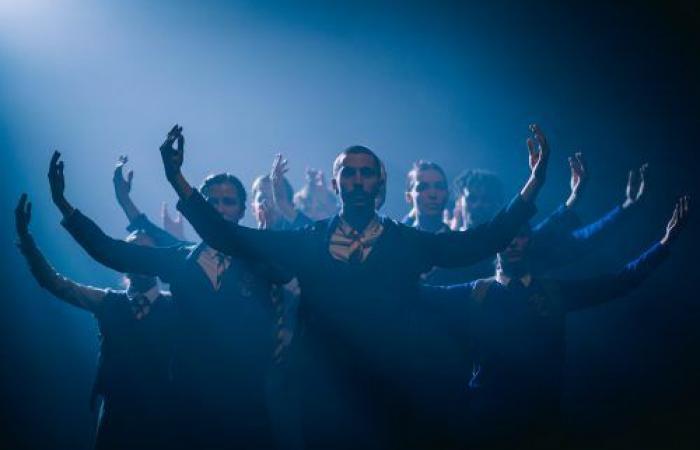 Un fauteuil pour l’orchestre – Le site des critiques de théâtre parisien » D’Angleterre avec amour, chorégraphie et musique de Hofesh Shechter, au Théâtre de la Ville / Les Abbesses