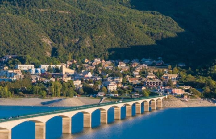 Faut-il construire un nouveau pont à Savines le Lac ?