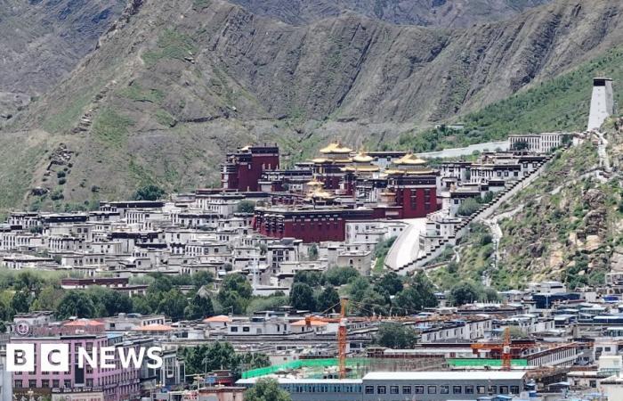 Des dizaines de morts alors qu’une secousse de magnitude 7,1 frappe le Tibet