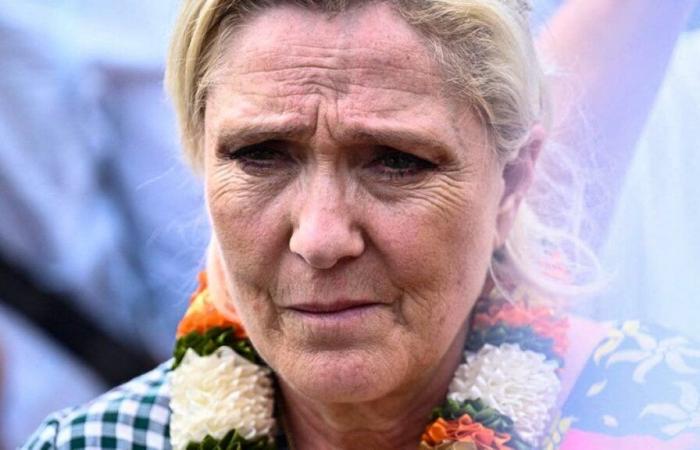 Marine Le Pen a appris la mort de son père dans un avion au Kenya