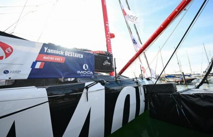 pourquoi Yannick Bestaven a-t-il repris la course après avoir abandonné ?