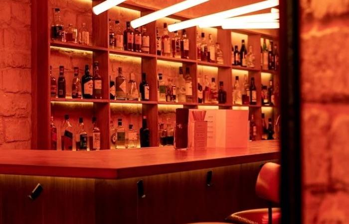 Les cocktails parisiens aiment toujours se cacher