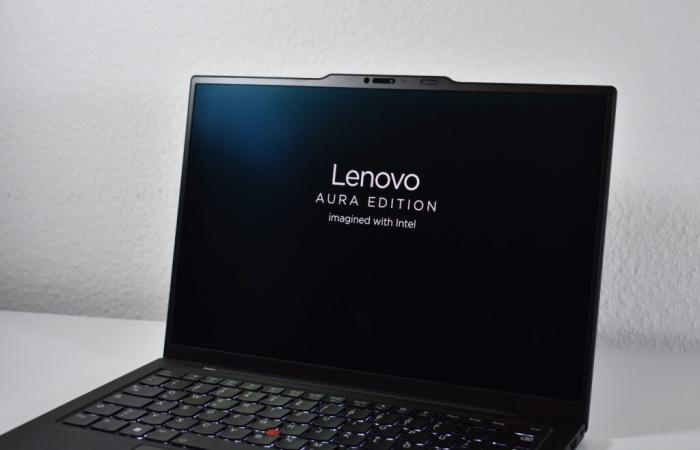 Plus d’options pour le Lenovo ThinkPad X1 Carbon Gen 13, notamment des écrans IPS et des processeurs Ultra 5