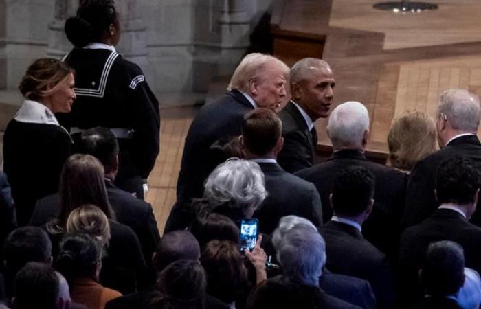 les funérailles nationales ont eu lieu à Washington, en présence de Joe Biden, Donald Trump, Barack Obama, George W. Bush et Bill Clinton