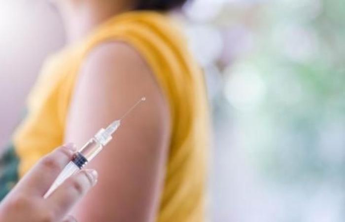 un retard cumulé de 2 millions de personnes non vaccinées de 20-26 ans