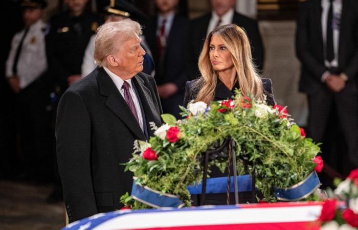 Melania et Donald Trump ont honoré le cercueil de Jimmy Carter sous le Capitole