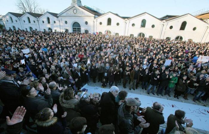 il y a dix ans, la Charente c’est Charlie, des dizaines de milliers de personnes dans les rues disent non au terrorisme