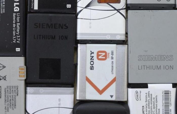 Batteries lithium-ion : comment les trier ? – rts.ch