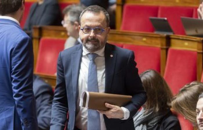 le ministre de la Santé reconnaît que le système de santé “est en tension” et rappelle l’importance des gestes barrière