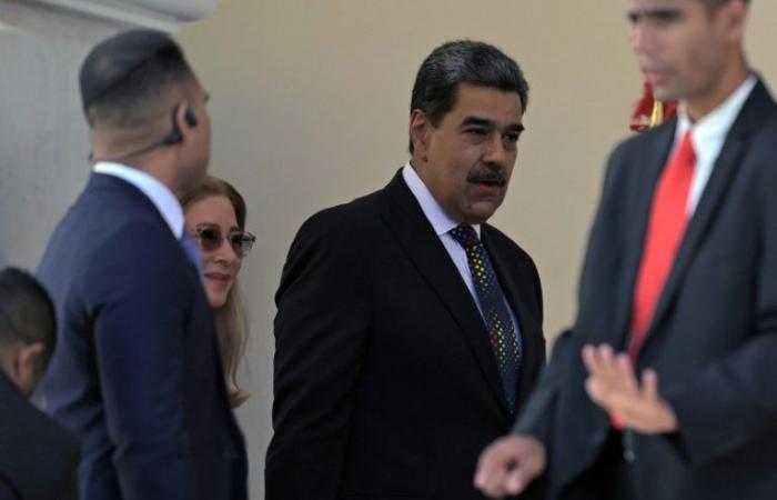 Nicolas Maduro, un homme du peuple à la main de fer