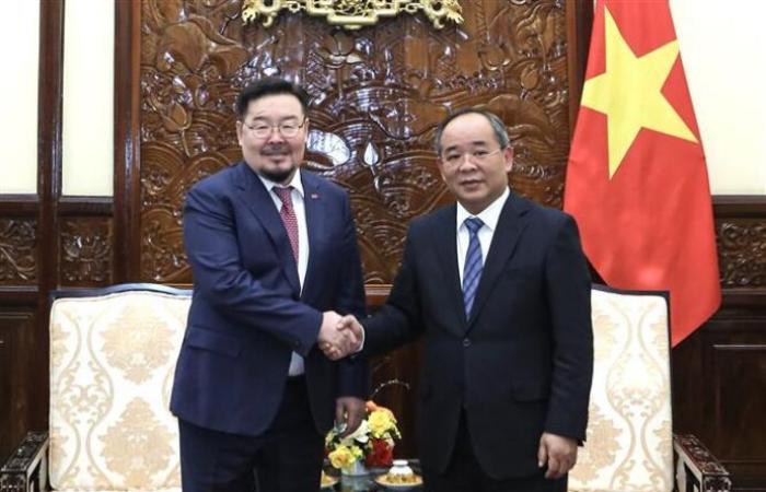 Le Vietnam et la Mongolie renforcent la coopération entre leurs bureaux présidentiels