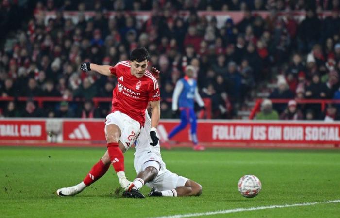 Notes des joueurs de Nottingham Forest contre Luton alors que Ramon Sosa joue et un autre joueur obtient 9/10