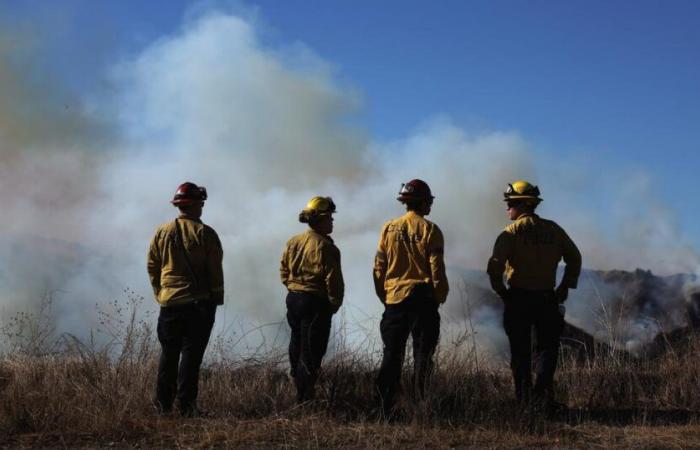 Le vent faiblit et la polémique enfle après quatre jours d’incendies dévastateurs à Los Angeles