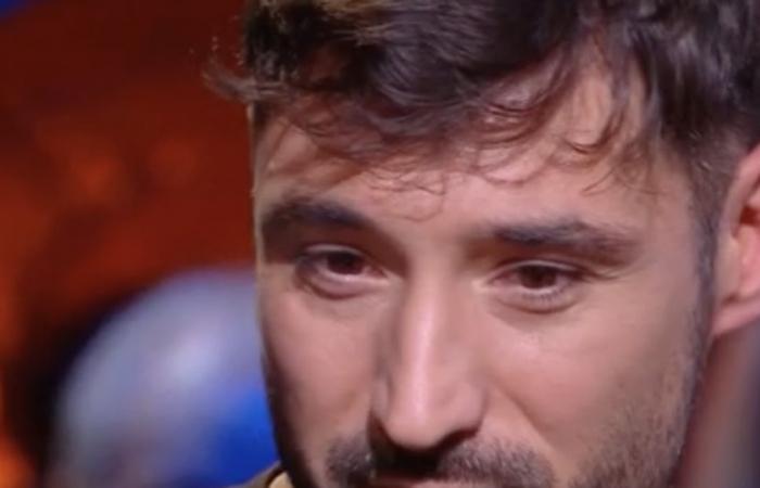 Jérémy Frérot breaks down in front of his loved ones, the singer upset in La Boîte à secrets