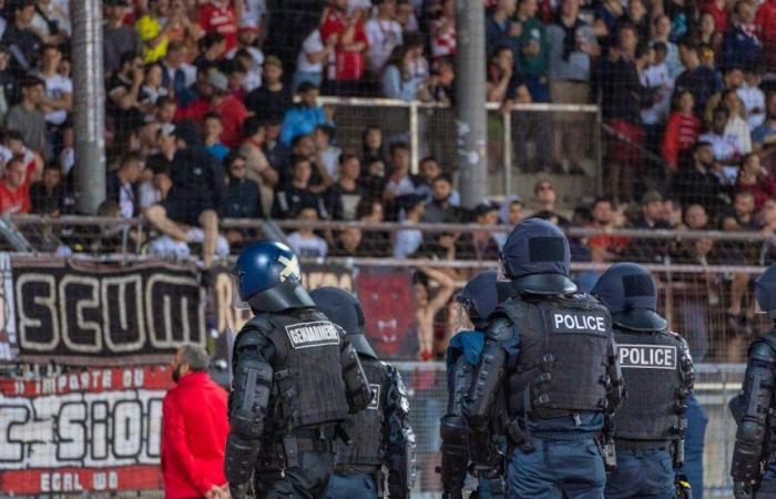 Les fans de football et le fléau des autocollants