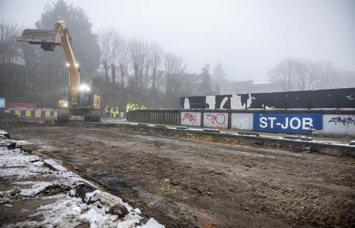 le pont Carsoel presque centenaire à Uccle est détruit