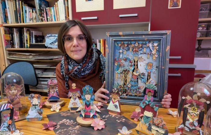 Axelle fabrique des poupées en papier et des tableaux près de Bayeux