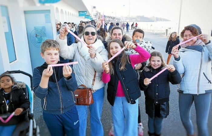 “Je suis arrivé à 8 heures”, fans Charles très tôt pour le duplex de la Star Academy à Pléneuf-Val-André [Vidéo]