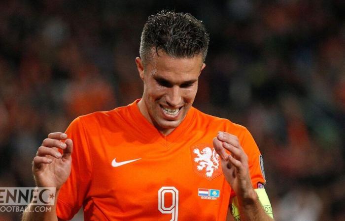 Pression sur Robin Van Persie à cause du Maroc !