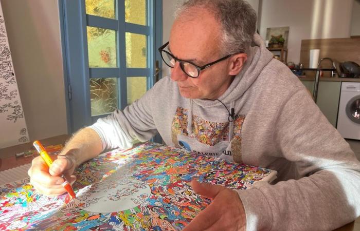 VIDÉO. « Tout est improvisé ! » Plombier de profession, il dessine des œuvres d’art très colorées