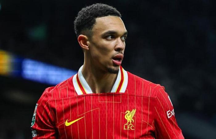 Slot vient en aide à Alexander-Arnold