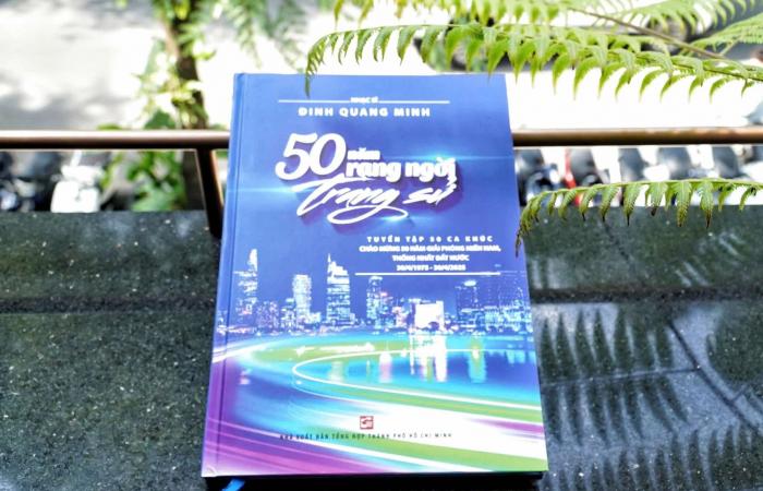 Le musicien Dinh Quang Minh lance le livre « 50 ans d’histoire brillante »