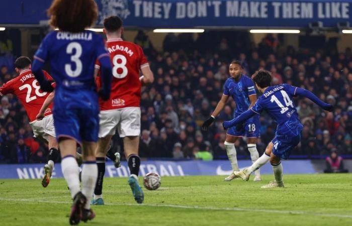 Le doublé tardif de João Félix complète le 5-0 de Chelsea…