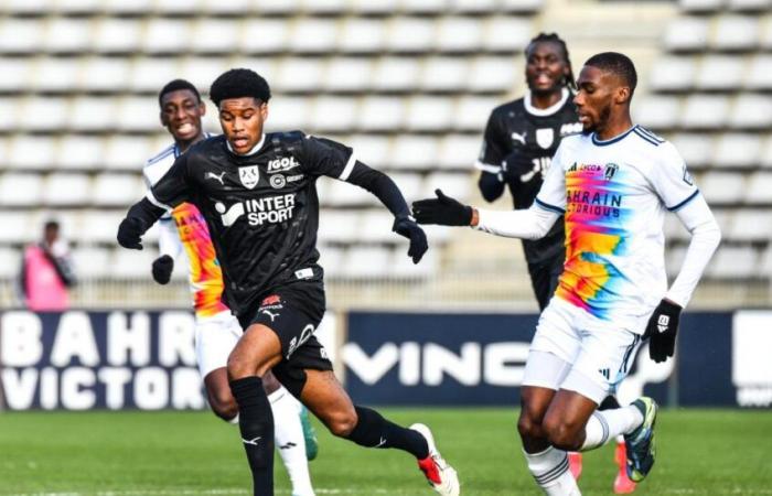 Le Paris FC silencieux, Grenoble en tête… les scores à la pause