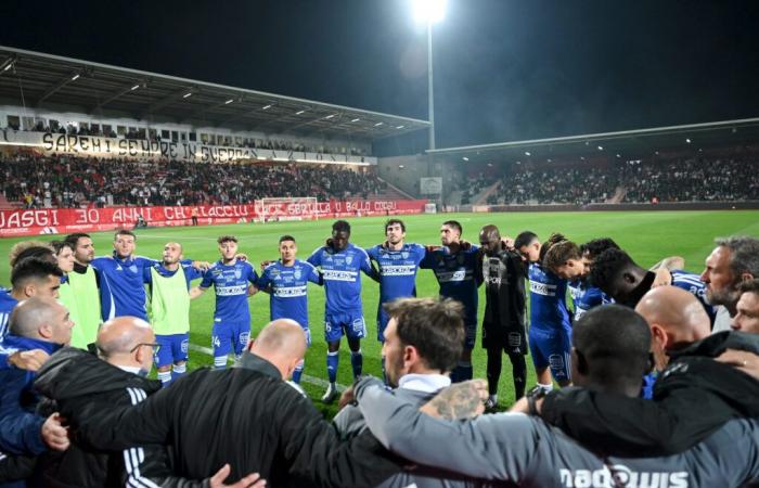 Bastia mène clairement face à Ajaccio, Grenoble ouvre le score juste avant la pause à Caen, pas encore de but entre le Paris FC et Amiens !