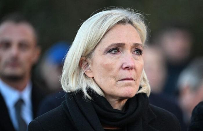 “Je ne me pardonnerai jamais” son exclusion du FN, révèle Marine Le Pen