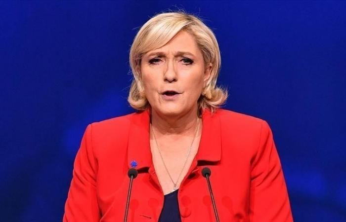 Marine Le Pen exprime ses regrets après le décès de son père en France