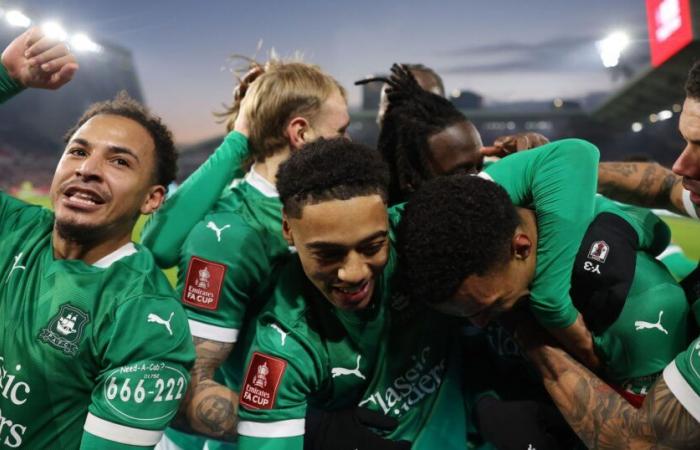 Plymouth étourdit Brentford au troisième tour, Leicester bat QPR dans un thriller de huit buts